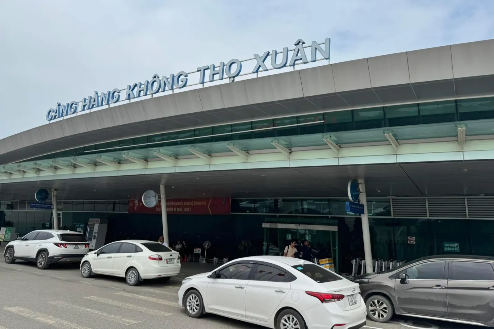 Báo giá xe 7 chỗ tỉnh Nghệ An đi sân bay Thọ Xuân, Thanh Hóa Báo giá xe 7 chỗ tỉnh Nghệ An đi sân bay Thọ Xuân, Thanh Hóa